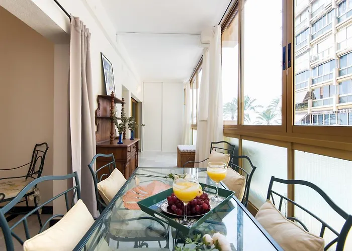 公寓 Rentandhomes Beachfront Center 马尔韦利亚