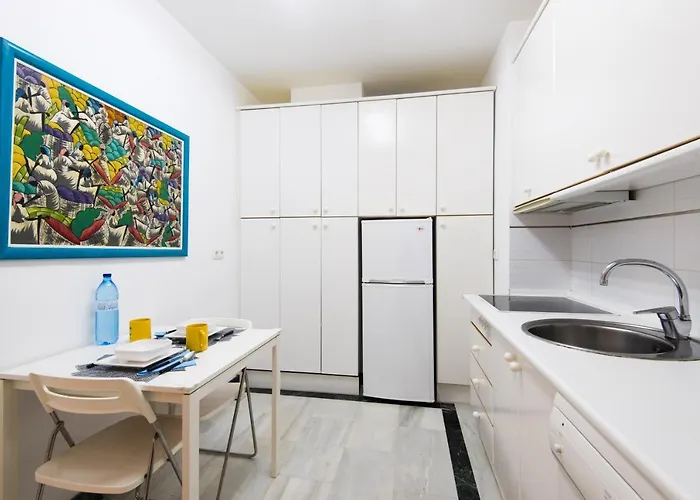 公寓 Rentandhomes Beachfront Center